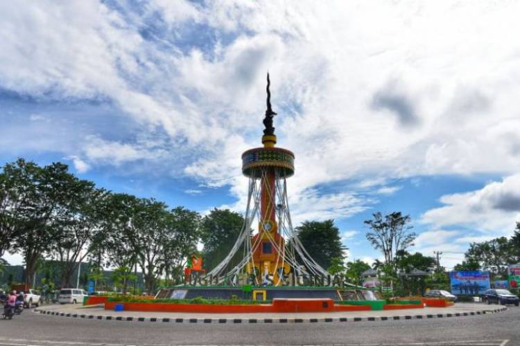 Duh! Fasilitas Tugu Keris SIginjai Banyak Rusak