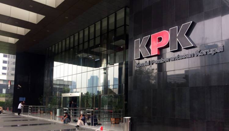 KPK Lelang Barang Rampasan Koruptor dan Action Figure Zumi Zola