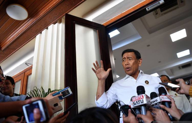 YLBHI Bakal Gugat Tim Asistensi Hukum, Wiranto: Memang Lucu Juga ya