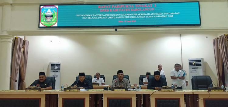 Ketua DPRD Sarolangun Pimpin Paripurna Penyampaian Ranperda Pertanggungjawaban Pelaksanaan APBD 2018