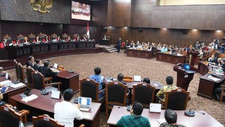 Sidang PHPU di MK Ditutup Saat Adzan Subuh