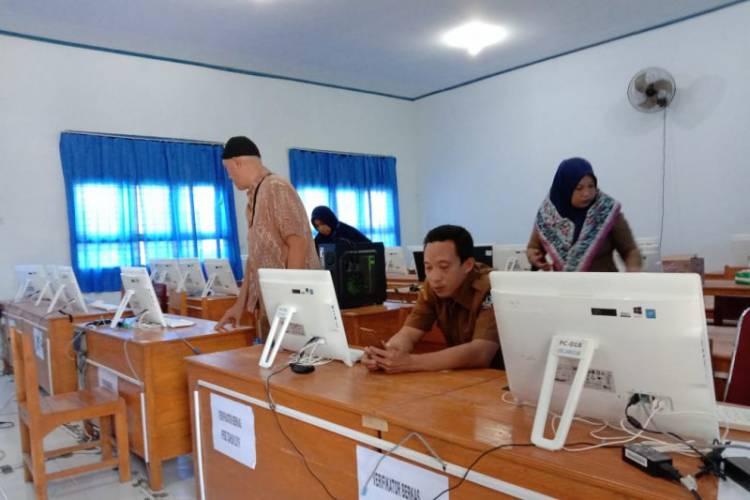 Pendaftar Membeludak, Server PPDB Sulsel Offline