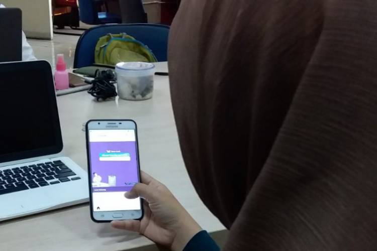 Akun "Garis Lucu" Beri Oase dalam Ketegangan Politik