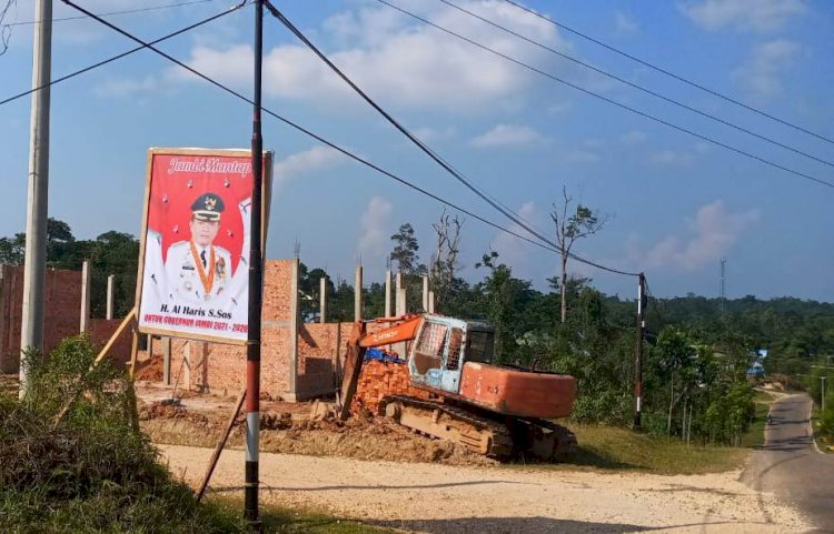 Foto Al Haris Terpampang di Kompleks Perkantoran Pemkab Sarolangun