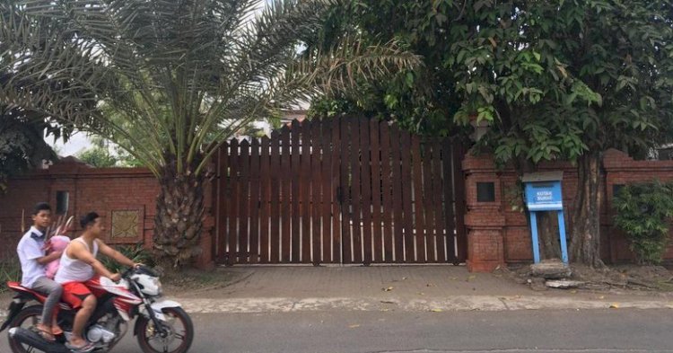 NASIB! Rumah Orang Tua Bupati Mojokerto Nonaktif Pun Disita KPK