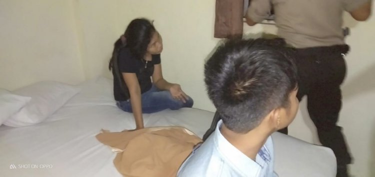 Sepasang Muda-mudi Diamankan Polisi di Kamar Hotel J8