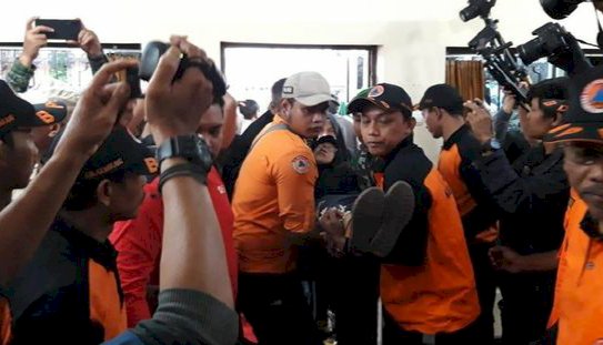 Jenazah Tiba di Rumah Duka, Ibunda Sutopo Purwo Nugroho Pingsan