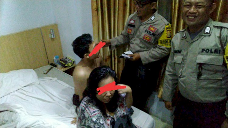 Demi Kejar Brondong, Emak-emak Asal Jaksel Diciduk dalam Kamar Hotel