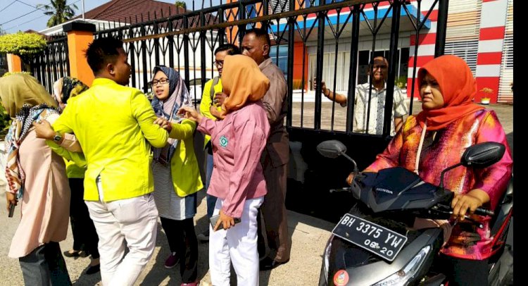 Mahasiswa Mau Ambil Surat Skorsing, Unaja: Kami Curiga Mereka Malah Mengacau Saja