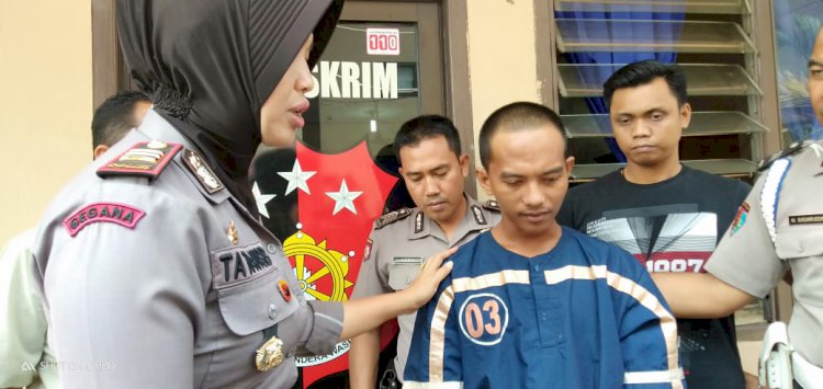 Buruh Bangunan Curi Tabung Gas LPG 3 Kilogram Terekam CCTV