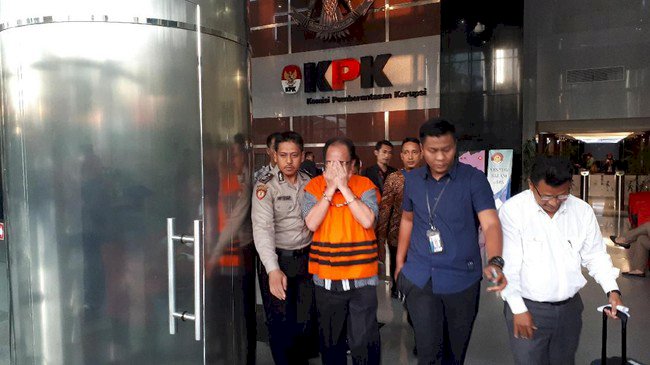 KPK Tahan Empat Tersangka Kasus Suap RAPBD Jambi