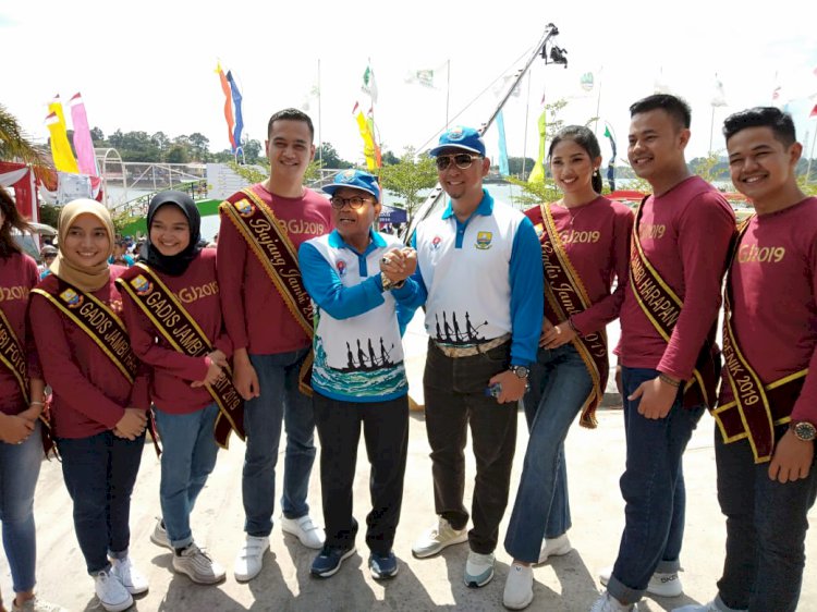 Sinyal Salam Komando Fachrori-Fasha, Ada Apa?