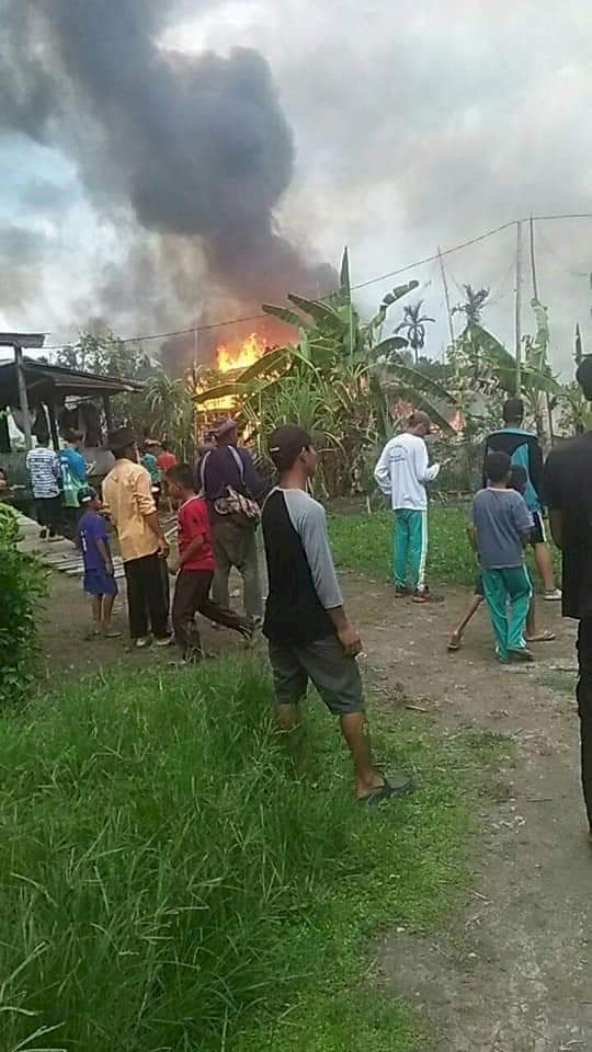 BREAKING NEWS!! 15 Rumah Ludes Terbakar di Mendahara Tengah Tanjabtim