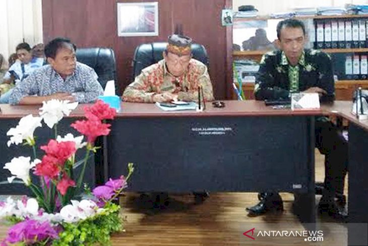 Duh Ternyata Oknum Dosen FH UPR Pungli Mahasiswa Bergelar Doktor Lagi