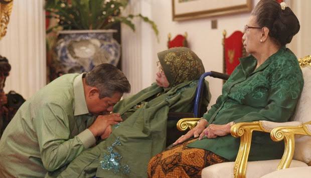 Ibunda SBY Sakit, Kini Dirawat di RS di Cibubur