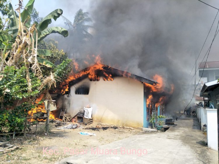 Api Membara, Bedeng Tiga Pintu di Bungo Ludes Terbakar