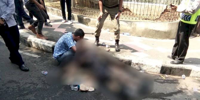 Amankan Aksi Demo, Polisi di Cianjur Dibakar Massa