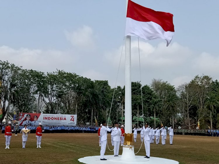 Wakil Walikota Jambi, Pimpin Upacara HUT ke-74 RI