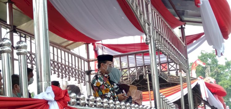 Gubernur & Peserta Pawai Berjibaku dengan Kabut Asap, Begini Kondisi Pawai Pembangunan di Jambi