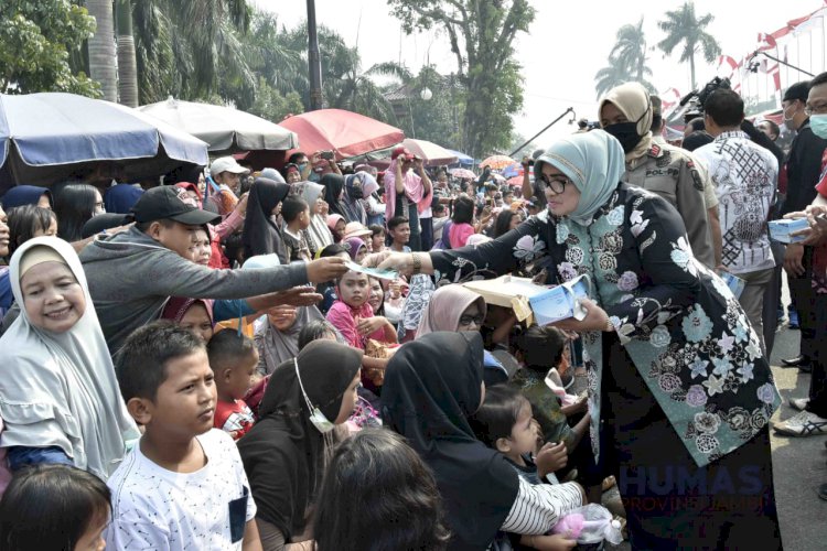 Masyarakat Jambi Antusias Saksikan Pawai, Fachrori: Pawai Pembangunan Hiburan Rakyat