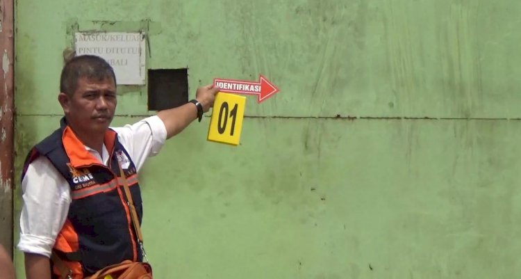 BREAKING NEWS! Polda Grebek Gudang Minya Illegal PT Ocean