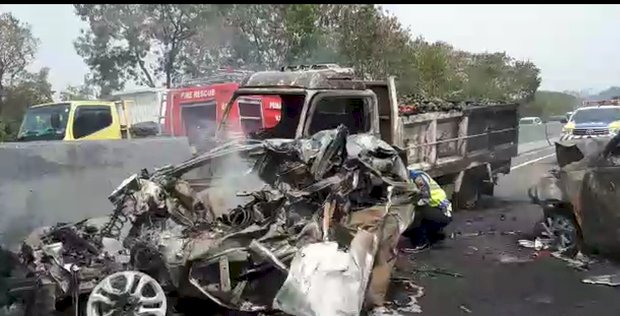 Korban Tewas Kecelakaan Maut di Cipularang Jadi 9 Orang, Empat Diantaranya Terbakar