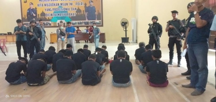 Petani Korban Kelompok Kriminal SMB Tuntut Keadilan