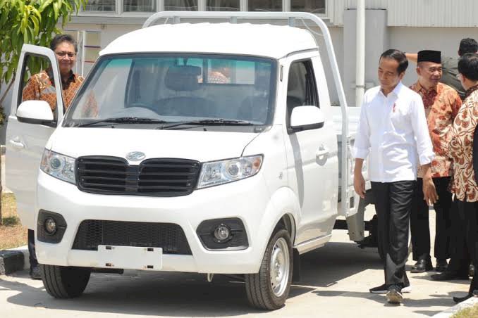 Andre: Mohon Maaf Pak Jokowi, Mobil Esemka Kok Mirip dengan Produk China?