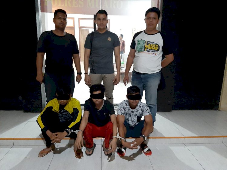 Remas Payudara Gadis Cantik Tiga Pemuda Muarojambi Ini Ditangkap