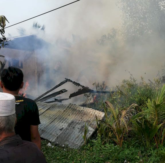 Tetangga Panik, Rumah Warga Pembengis Terbakar
