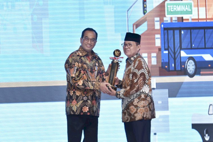 Fachrori Dianugerahi Penghargaan Wahana Tata Nugraha Wiratama 2019