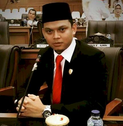 SAH!!! Yuli Setia Bhakti Dewan Ganteng Ini Pimpin DPRD Muarojambi Lima Tahun Kedepan