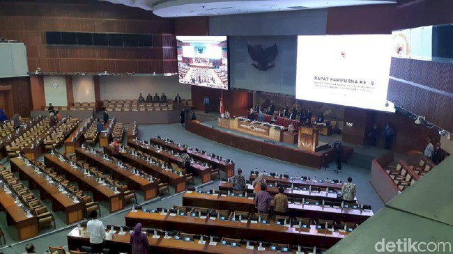 Paripurna Pengesahan Pimpinan KPK, 261 Anggota Dewan Absen