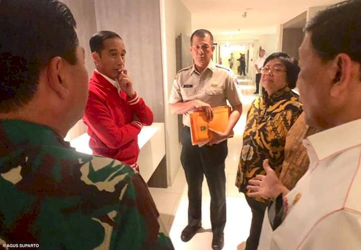 Jokowi Nilai Kerjasama Gubernur dan Perangkat Tidak Efektif Penanganan Karhutla