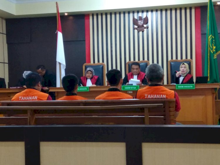 Hakim Cecar Siapa Pembawa 8.000 Butir Ekstasi Dipersidangan