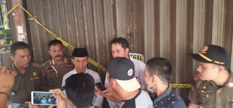 Menunggak! Sejumlah Ruko Disegel Pemkab Sarolangun