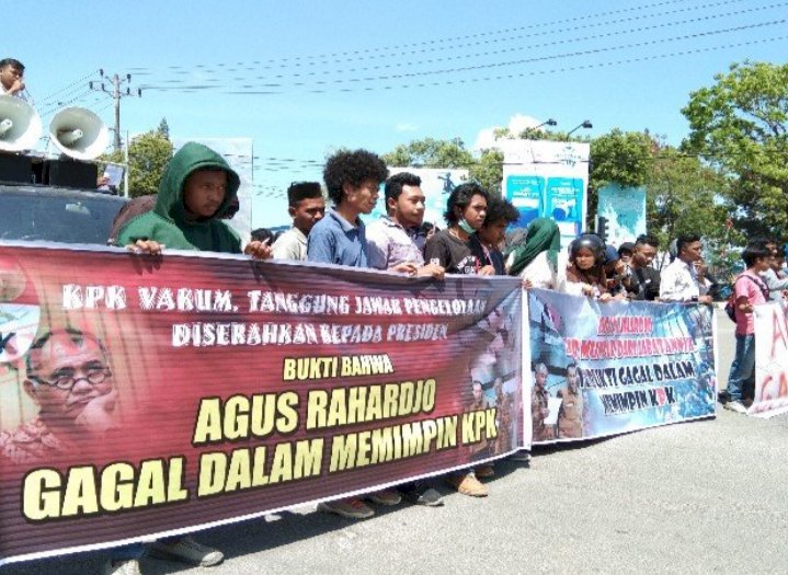 Ampak Desak Ketua KPK Agus Mundur!