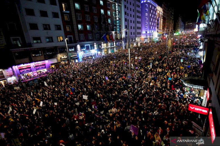 Ribuan Warga di Madrid Protes Kekerasan Terhadap Perempuan