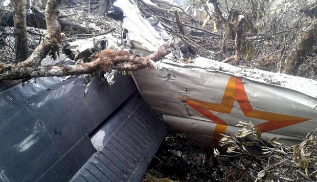 Tragedi Pesawat Twin Otter, Karung Berserakan Ditemukan di Tebing