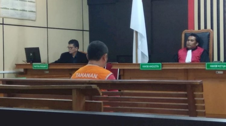 Nasib! Pria Ini Duduk di Kursi Pengadilan Gara-gara Jualan Togel di Warung Tuak