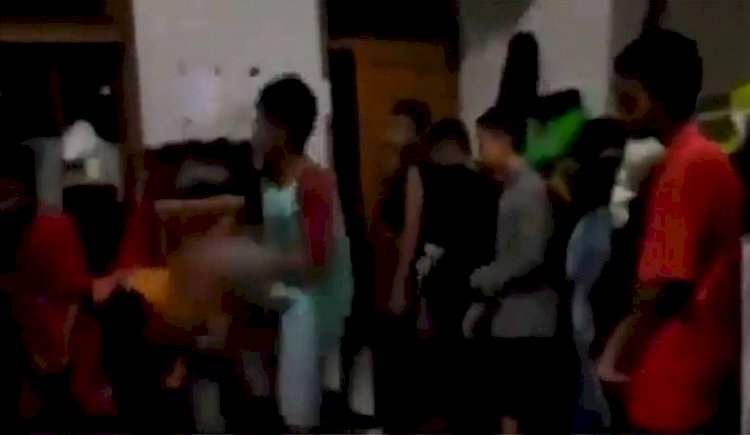 Viral! Video Seorang Remaja Pukuli Santri di Pesantren