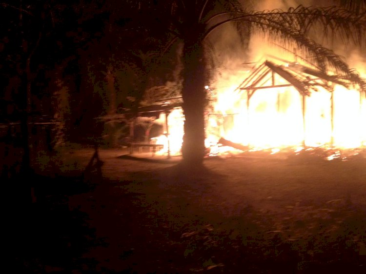 Rumah dan Warung Warga Mensango Merangin Ludes Terbakar