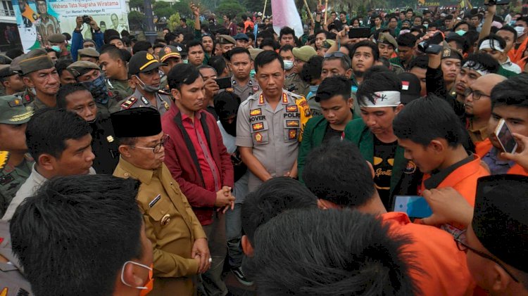 Setelah Didesak Ribuan Mahasiswa, Akhirnya Gubernur Jambi Tolak RUU
