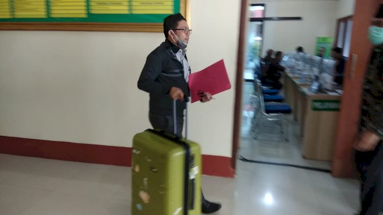 BREAKING NEWS!! KPK Limpahkan Berkas Asiang ke PN Tipikor Jambi