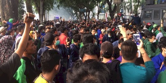 Demo Mahasiswa dan Pelajar di Medan Ricuh