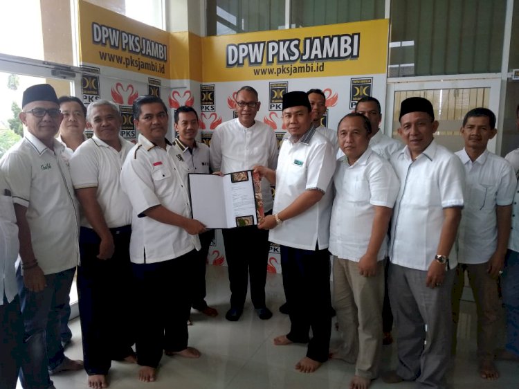 Fasha Melamar ke PKS, Timses: PKS Kami Anggap Partai Kami Sendiri!