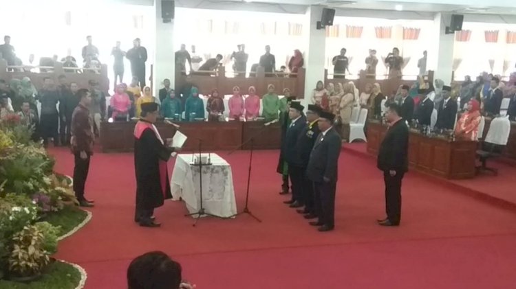 Meski Tanpa Anggaran, Pimpinan DPRD Merangin Tetap Dilantik