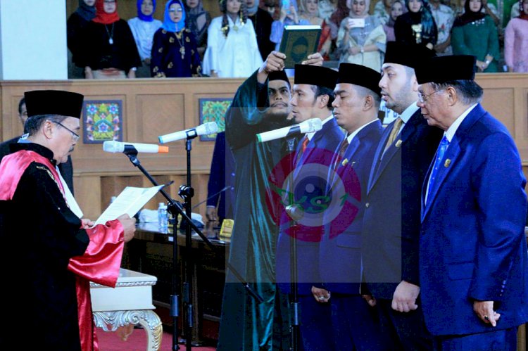 Edi Purwanto Disumpah Sebagai Ketua Depenitif DPRD Provinsi Jambi Masa Bakti 2019-2024