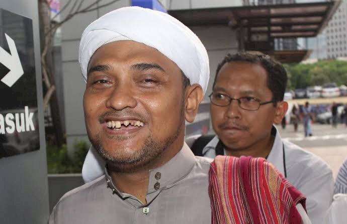 Novel Bamukmin Bantah Berada di Masjid Al-Falaah Saat Ninoy Diculik