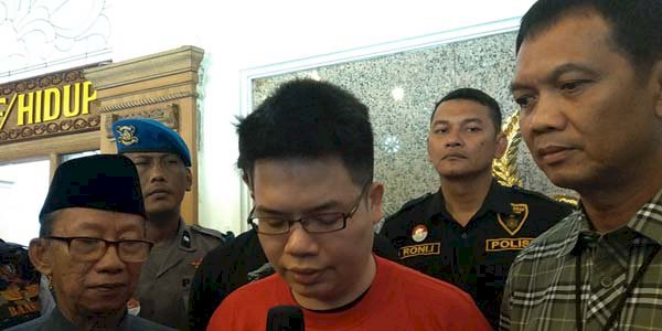 Pria Ini Posting Foto Hina Islam, Akhirnya Minta Maaf